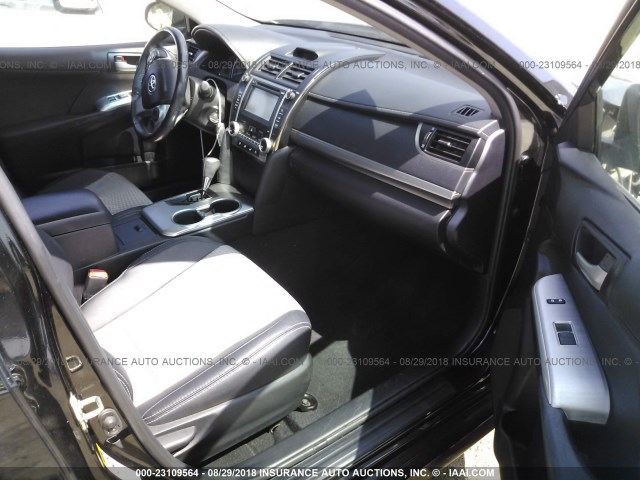 4T1BF1FK7DU723747 - 2013 TOYOTA CAMRY L/SE/LE/XLE 黑色 照片 5