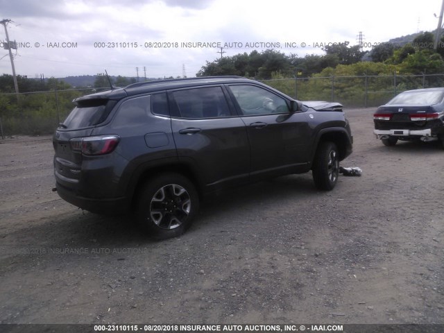 3C4NJDDB3JT410690 - 2018 JEEP COMPASS TRAILHAWK GRAY photo 4