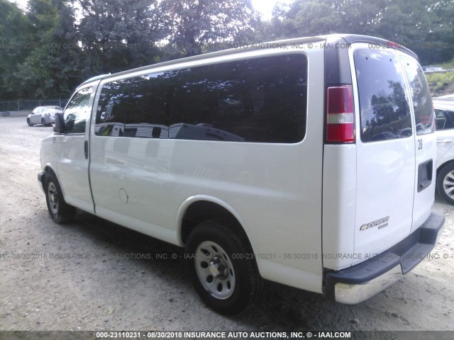 1GNSGCF48E1128463 - 2014 CHEVROLET EXPRESS G1500 LT WHITE photo 3