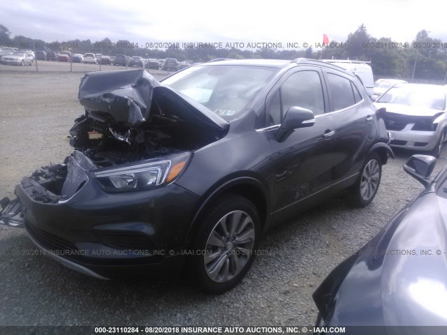KL4CJASB2JB581452 - 2018 BUICK ENCORE PREFERRED Сұр фото 2