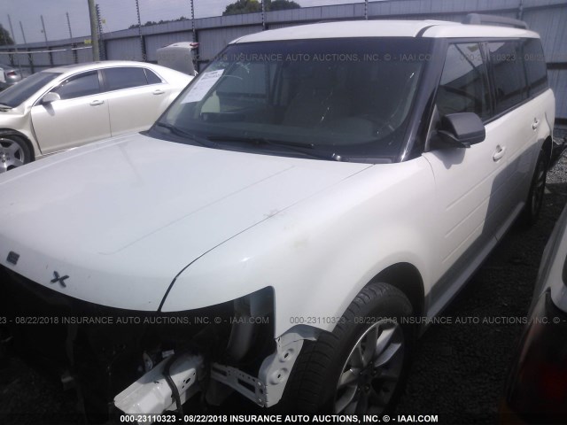 2FMGK5B89DBD39686 - 2013 FORD FLEX SE WHITE photo 2