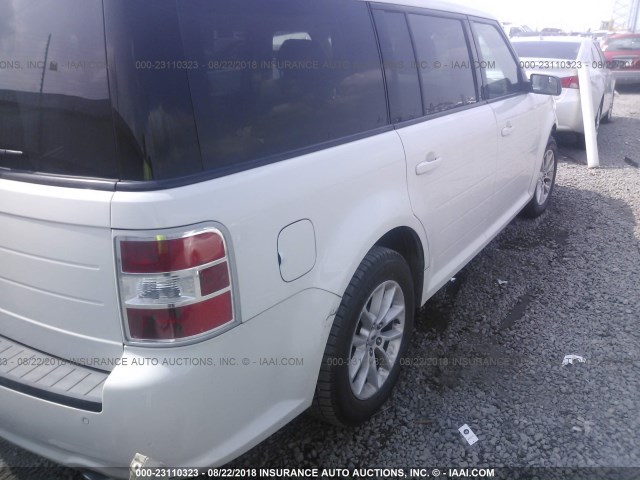 2FMGK5B89DBD39686 - 2013 FORD FLEX SE WHITE photo 4