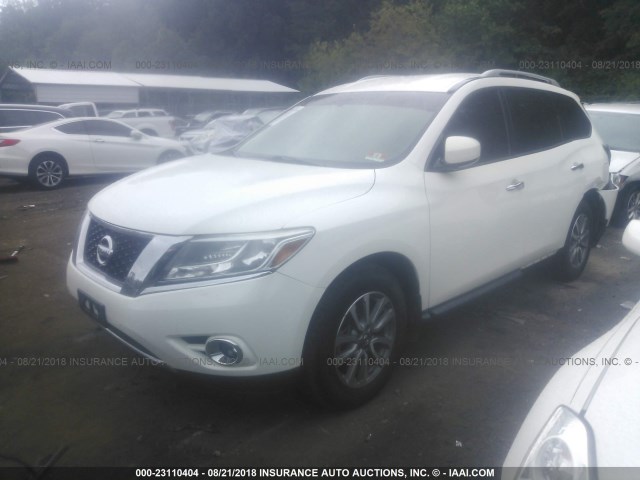 5N1AR2MM7DC687027 - 2013 NISSAN PATHFINDER S/SV/SL/PLATINUM WHITE photo 2