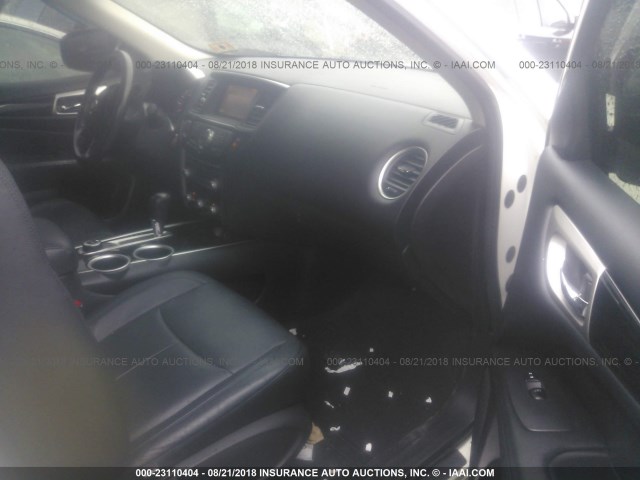 5N1AR2MM7DC687027 - 2013 NISSAN PATHFINDER S/SV/SL/PLATINUM WHITE photo 5