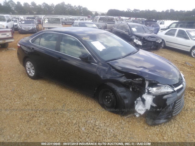 4T1BF1FK4GU211111 - 2016 TOYOTA CAMRY LE/XLE/SE/XSE 黑色 照片 1