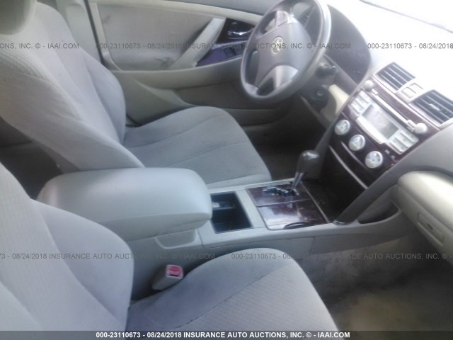 4T1BE46K19U404596 - 2009 TOYOTA CAMRY SE/LE/XLE BLACK photo 5