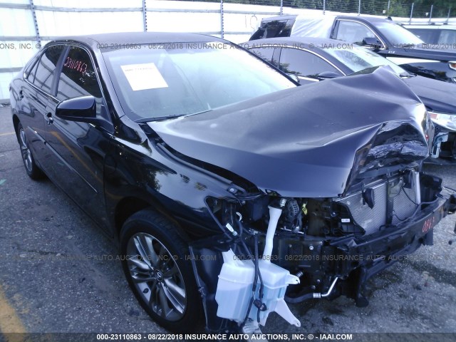 4T1BF1FK1GU522169 - 2016 TOYOTA CAMRY LE/XLE/SE/XSE 黑色 照片 1