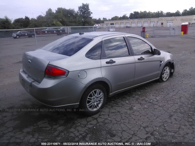 1FAHP35N68W266495 - 2008 FORD FOCUS SE/SEL/SES TAN photo 4