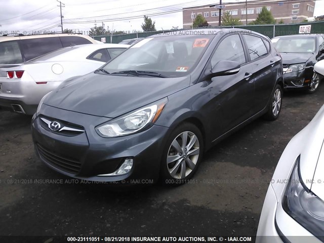 KMHCU5AE7DU101507 - 2013 HYUNDAI ACCENT GLS/SE GRAY photo 2