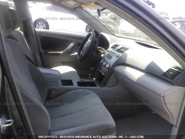 4T4BE46K68R017367 - 2008 TOYOTA CAMRY CE/LE/XLE/SE GRAY photo 5