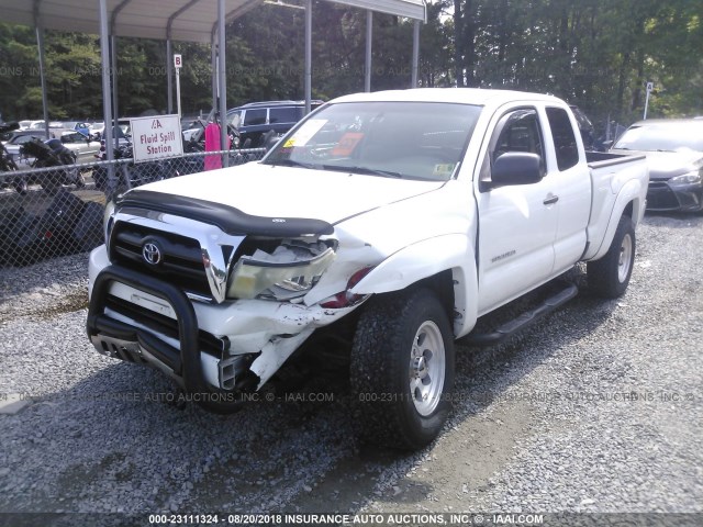 5TETU62N36Z167569 - 2006 TOYOTA TACOMA PRERUNNER ACCESS CAB WHITE photo 2