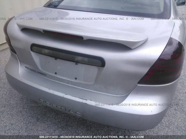 2G2WP552171183781 - 2007 PONTIAC GRAND PRIX Сріблястий фото 6
