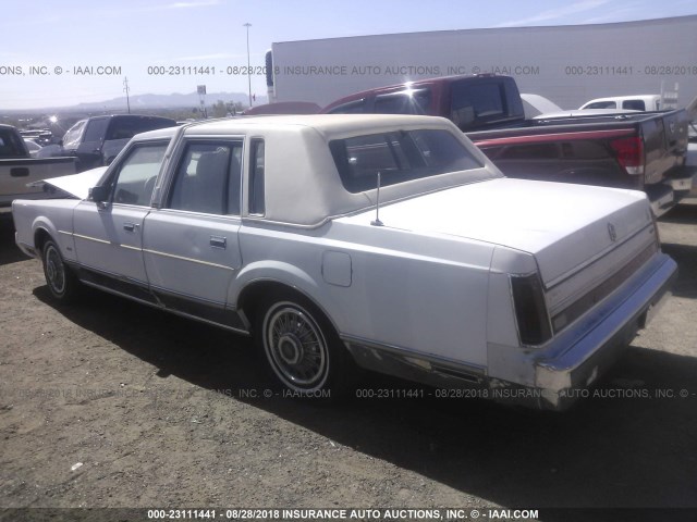 1LNBM81F5JY807417 - 1988 LINCOLN TOWN CAR WHITE photo 3