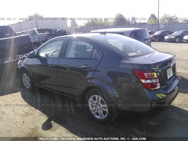 1G1JB5SH0J4101704 - 2018 CHEVROLET SONIC LS 灰色 照片 3