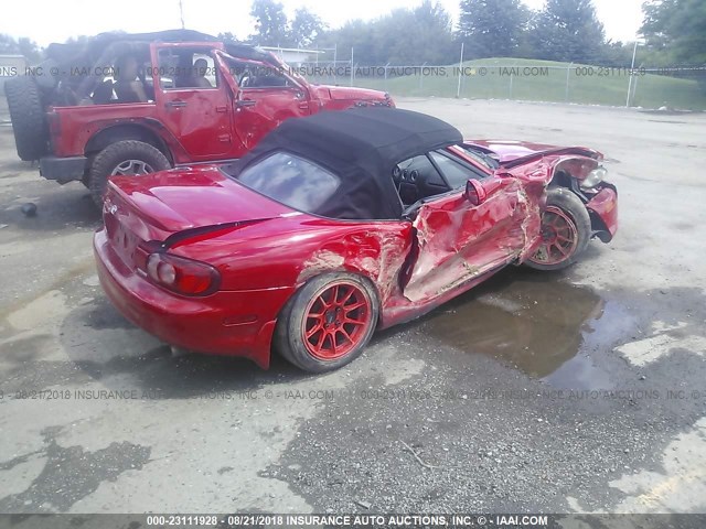 JM1NB353130310697 - 2003 MAZDA MX-5 MIATA LS RED photo 4