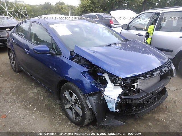 3KPFL4A75JE232428 - 2018 KIA FORTE LX/S BLUE photo 1