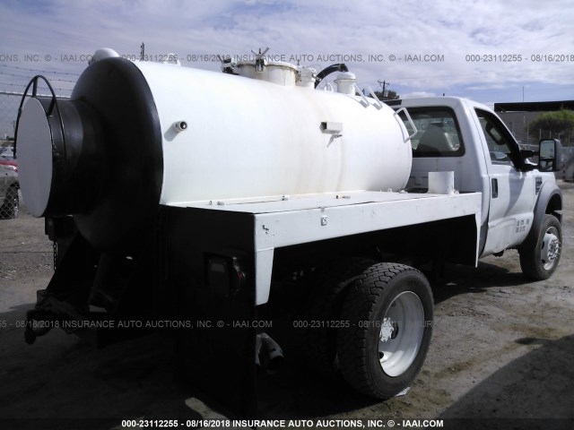 1FDAF57R78ED09091 - 2008 FORD F550 SUPER DUTY WHITE photo 4