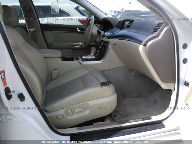 JNKBY01F28M551361 - 2008 INFINITI M45 WHITE photo 5