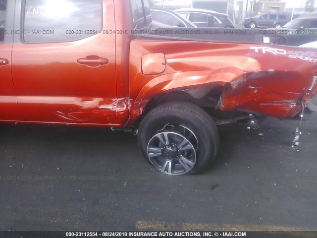 3TMCZ5AN5HM083105 - 2017 TOYOTA TACOMA DBL CAB/SR/TRDSPT/OR/PRO ნარინჯისფერი ფოტო 6