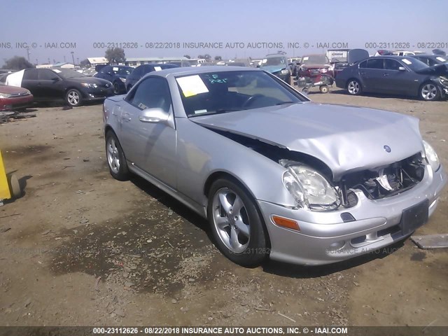 WDBKK65F21F186947 - 2001 MERCEDES-BENZ SLK 320 SILVER photo 1