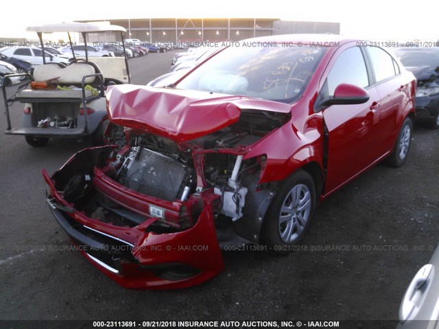 1G1JB5SH0H4148998 - 2017 CHEVROLET SONIC LS RED photo 2