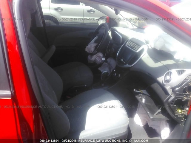 1G1JB5SH0H4148998 - 2017 CHEVROLET SONIC LS RED photo 5