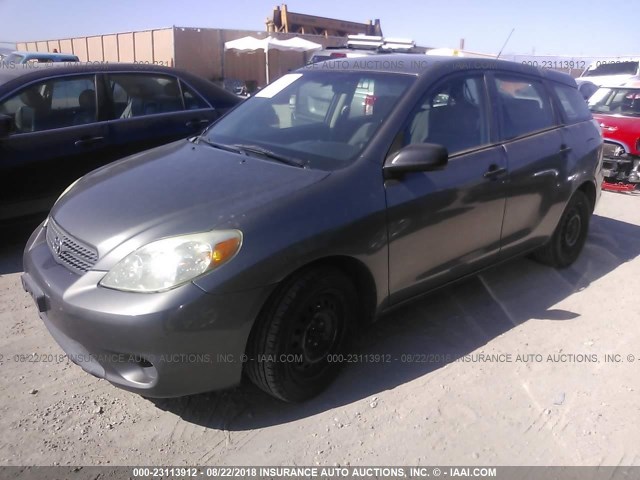2T1KR32E65C423106 - 2005 TOYOTA COROLLA MATRIX XR GRAY photo 2