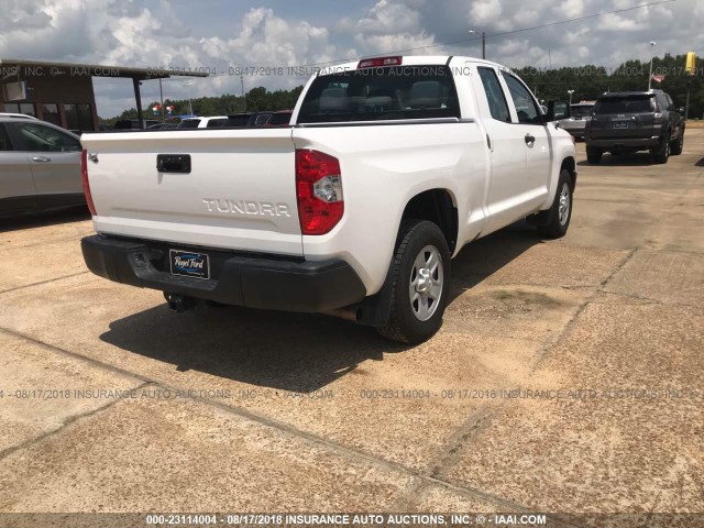 5TFRM5F10HX112518 - 2017 TOYOTA TUNDRA WHITE photo 4