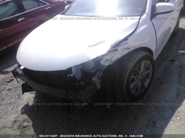 4T1BF1FK8FU980306 - 2015 TOYOTA CAMRY LE/XLE/SE/XSE 白色 照片 6