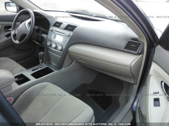 4T1BE46K58U781947 - 2008 TOYOTA CAMRY CE/LE/XLE/SE GRAY photo 5