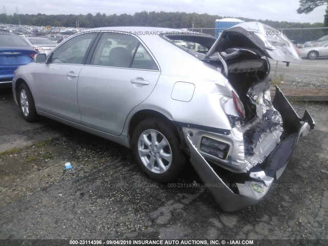 4T1BF3EK1BU706114 - 2011 TOYOTA CAMRY SE/LE/XLE 银色 照片 3