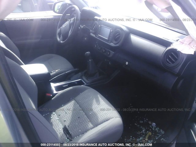 5TFSX5EN5HX048912 - 2017 TOYOTA TACOMA ACCESS CAB/SR/SR5 ვერცხლისფერი ფოტო 5