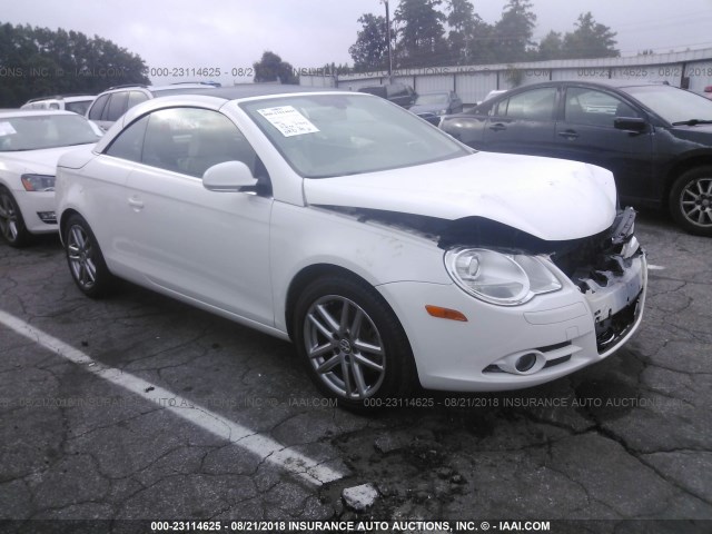 WVWFA71F48V010340 - 2008 VOLKSWAGEN EOS LUX Biały zdjęcie 1