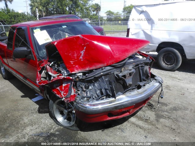 1GCCS19W418119953 - 2001 CHEVROLET S TRUCK S10 RED photo 6