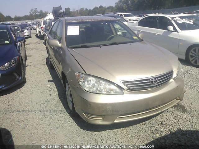 4T1BE32K15U959932 - 2005 TOYOTA CAMRY LE/XLE/SE Алтын фото 1