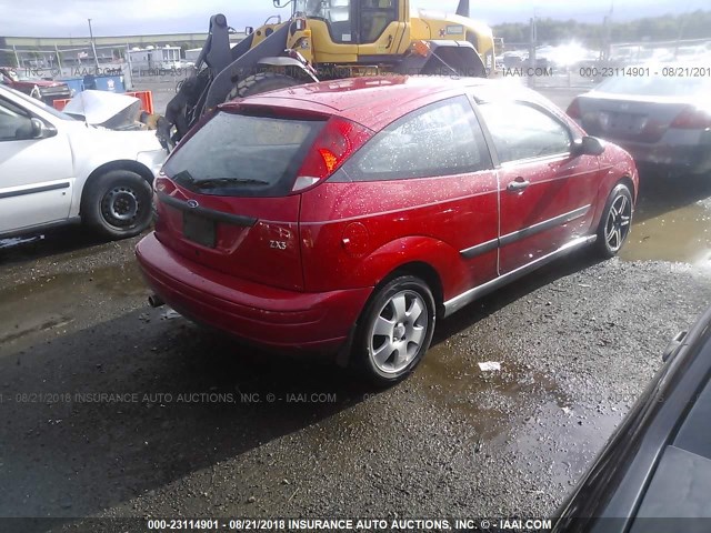 3FAFP31321R176314 - 2001 FORD FOCUS ZX3 RED photo 4