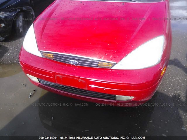 3FAFP31321R176314 - 2001 FORD FOCUS ZX3 RED photo 6