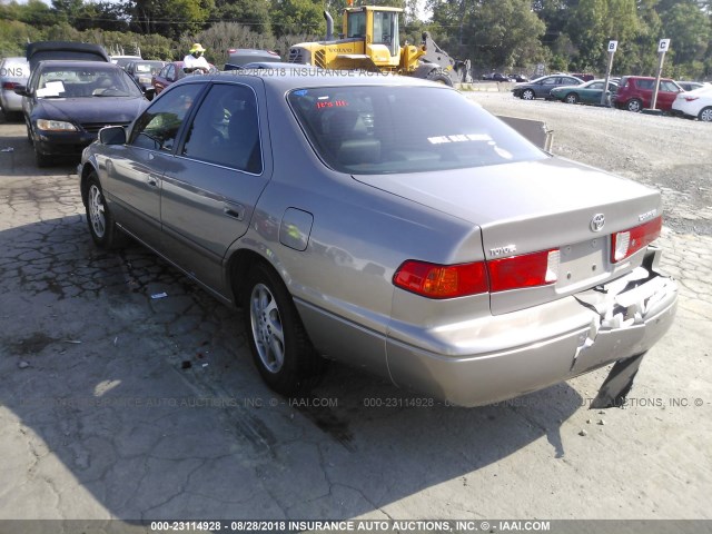 4T1BG22K3YU658488 - 2000 TOYOTA CAMRY CE/LE/XLE 棕色 照片 3