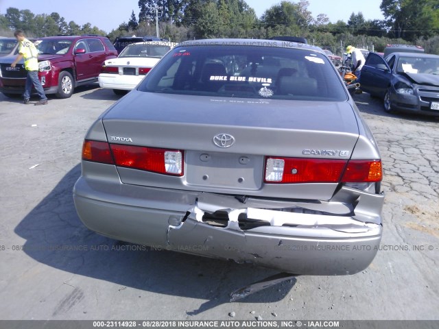 4T1BG22K3YU658488 - 2000 TOYOTA CAMRY CE/LE/XLE 棕色 照片 6