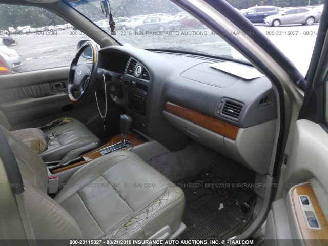 JNRDR09Y12W255367 - 2002 INFINITI QX4 GOLD photo 5