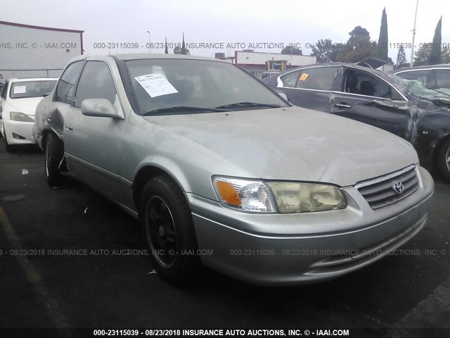 JT2BF22K8Y0252598 - 2000 TOYOTA CAMRY CE/LE/XLE SILVER photo 1