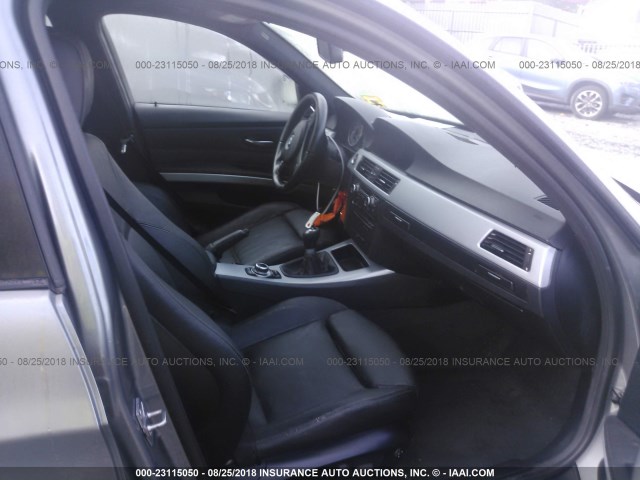 WBAPK5G5XBNN51630 - 2011 BMW 328 XI SULEV GRAY photo 5