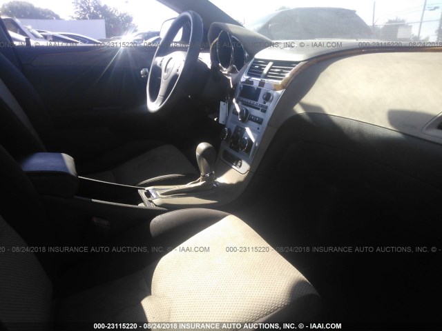 1G1ZH57B98F283617 - 2008 CHEVROLET MALIBU 1LT GOLD photo 5
