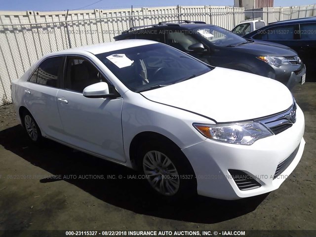 4T1BF1FKXCU510306 - 2012 TOYOTA CAMRY SE/LE/XLE თეთრი ფოტო 1