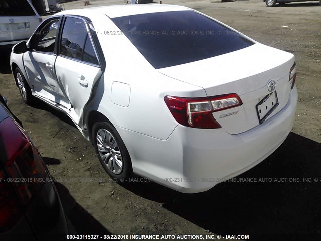 4T1BF1FKXCU510306 - 2012 TOYOTA CAMRY SE/LE/XLE თეთრი ფოტო 3