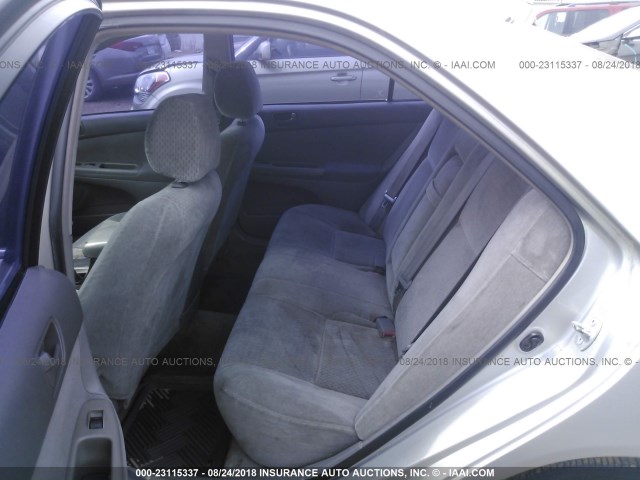 4T1BE32K22U111053 - 2002 TOYOTA CAMRY LE/XLE/SE Gümüş foto 8