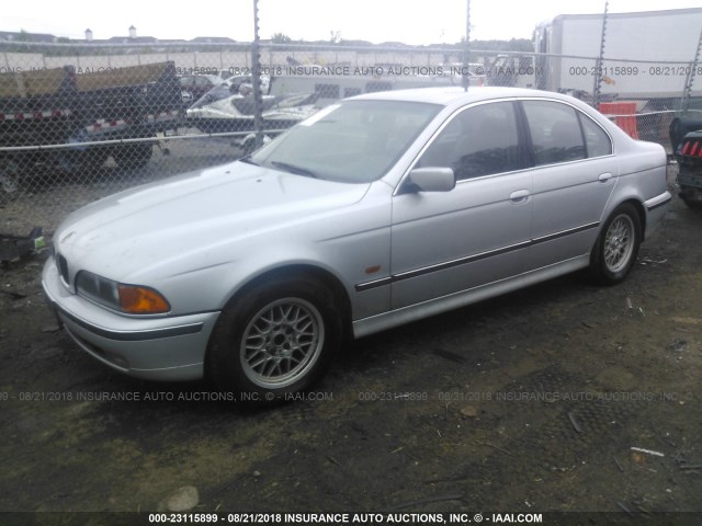 WBADM6338XBY21907 - 1999 BMW 528 I AUTOMATIC SILVER photo 2