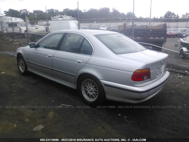 WBADM6338XBY21907 - 1999 BMW 528 I AUTOMATIC SILVER photo 3