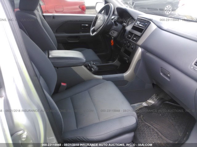 2HKYF18116H564093 - 2006 HONDA PILOT LX 银色 照片 5