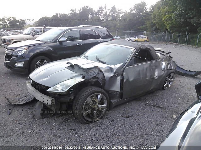 JN1AZ36A66M457878 - 2006 NISSAN 350Z ROADSTER GRAY photo 2